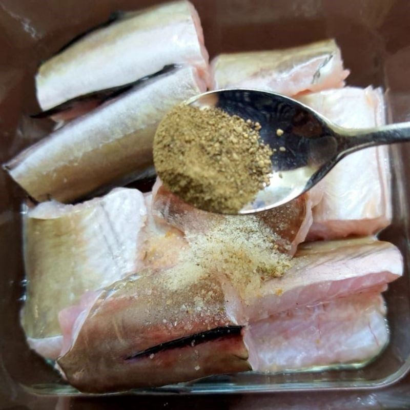 Step 2 Marinate fish Steamed melon fish with mugwort leaves