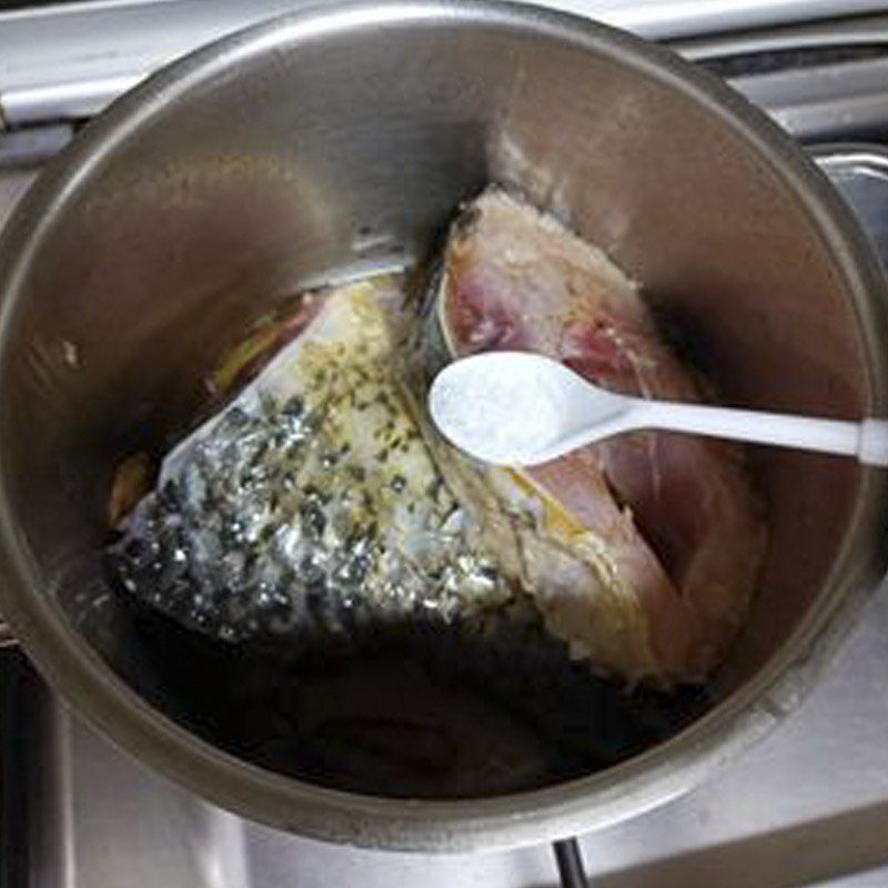 Step 2 Marinate fish Stewed fish with fig