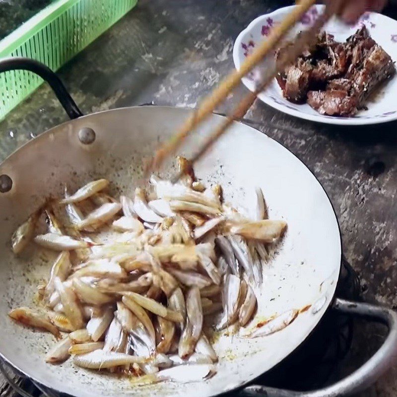 Step 2 Marinate the fish Braised snakehead fish with lemongrass