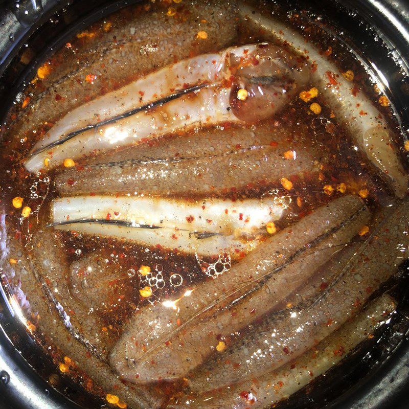 Step 2 Marinate the fish Fish braised with pepper