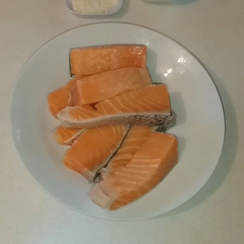 Step 2 Marinate the salmon and prepare the sauce for Grilled Salmon with Soy Sauce