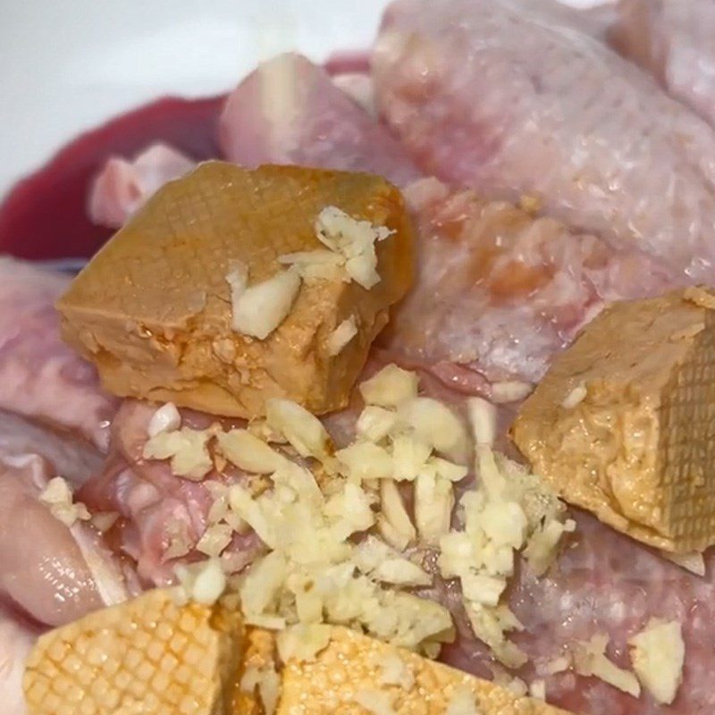 Step 2 Marinate chicken wings for Grilled Chicken with Fermented Tofu Using an Air Fryer