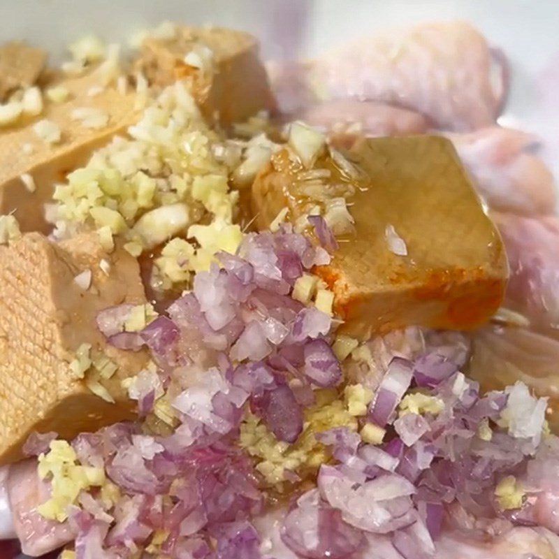 Step 2 Marinate chicken wings for Grilled Chicken with Fermented Tofu Using an Air Fryer