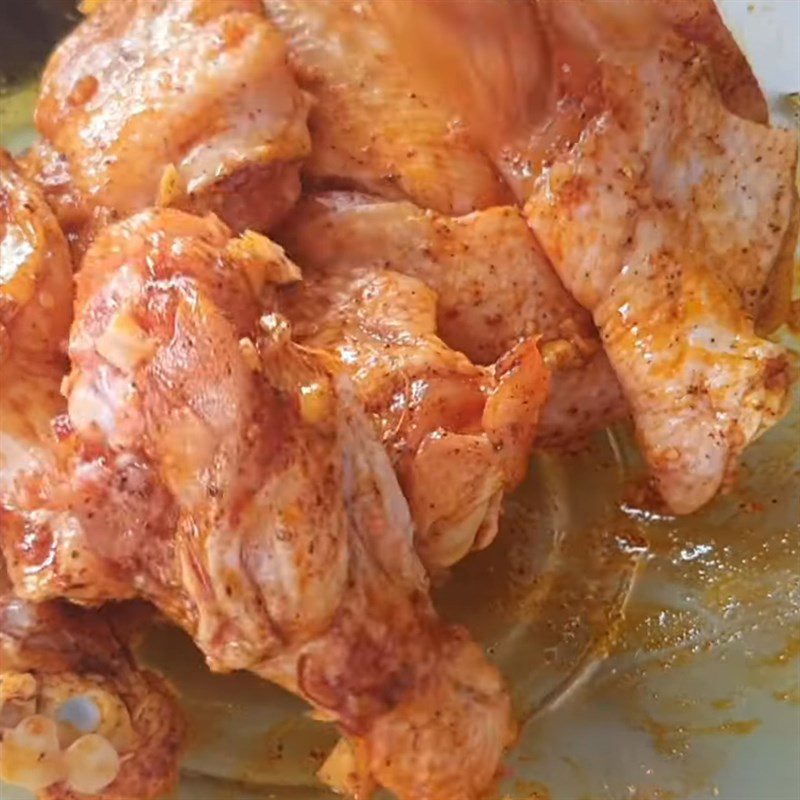 Step 2 Marinate the chicken wings Five-spice chicken wings using an air fryer