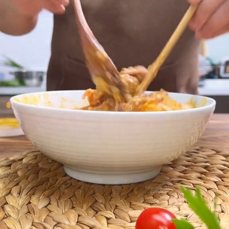 Step 2 Marinate chicken wings for Grilled Chicken with Fermented Tofu Using an Air Fryer