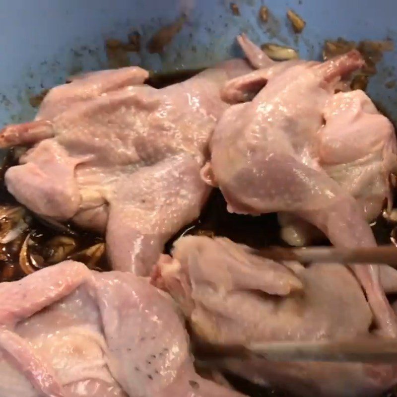 Step 2 Marinating quail Grilled quail with honey and garlic powder