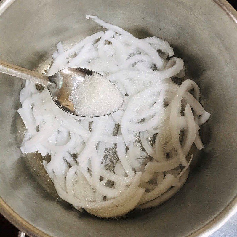 Step 3 Marinating coconut with sugar Coconut jam (recipe shared by user)