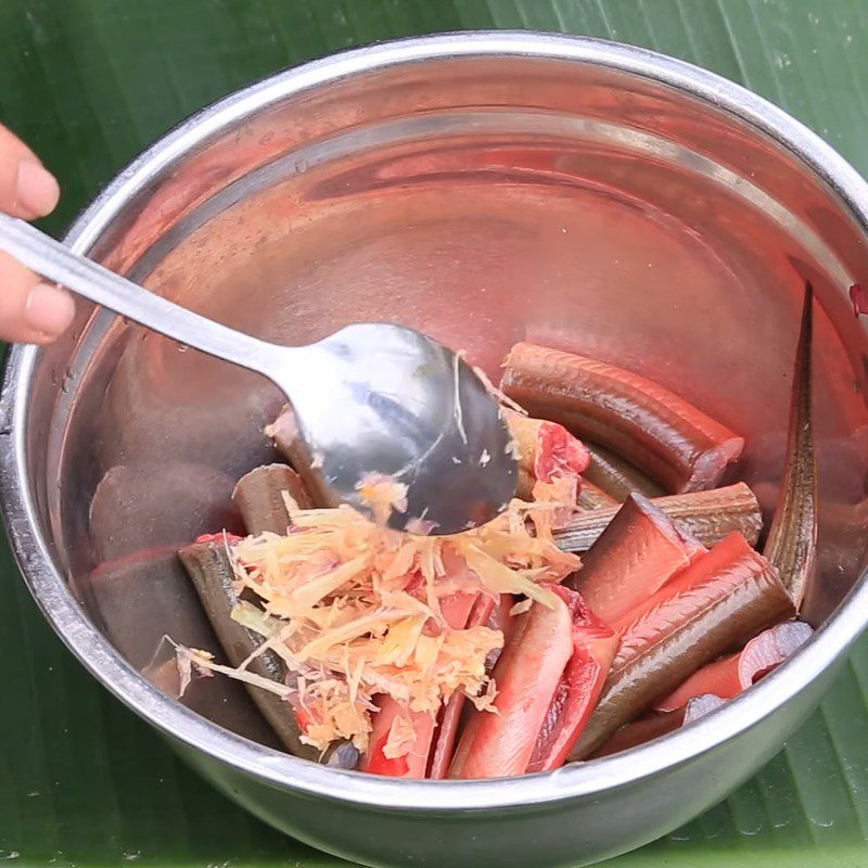 Step 3 Marinate the eel Grilled eel with satay