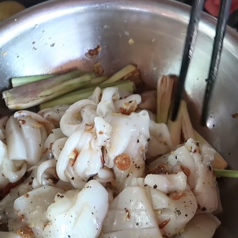 Step 2 Marinate the squid Steamed squid with coconut water