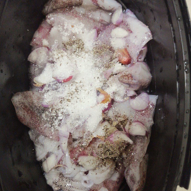 Step 2 Marinate the squid Stir-fried squid with broccoli