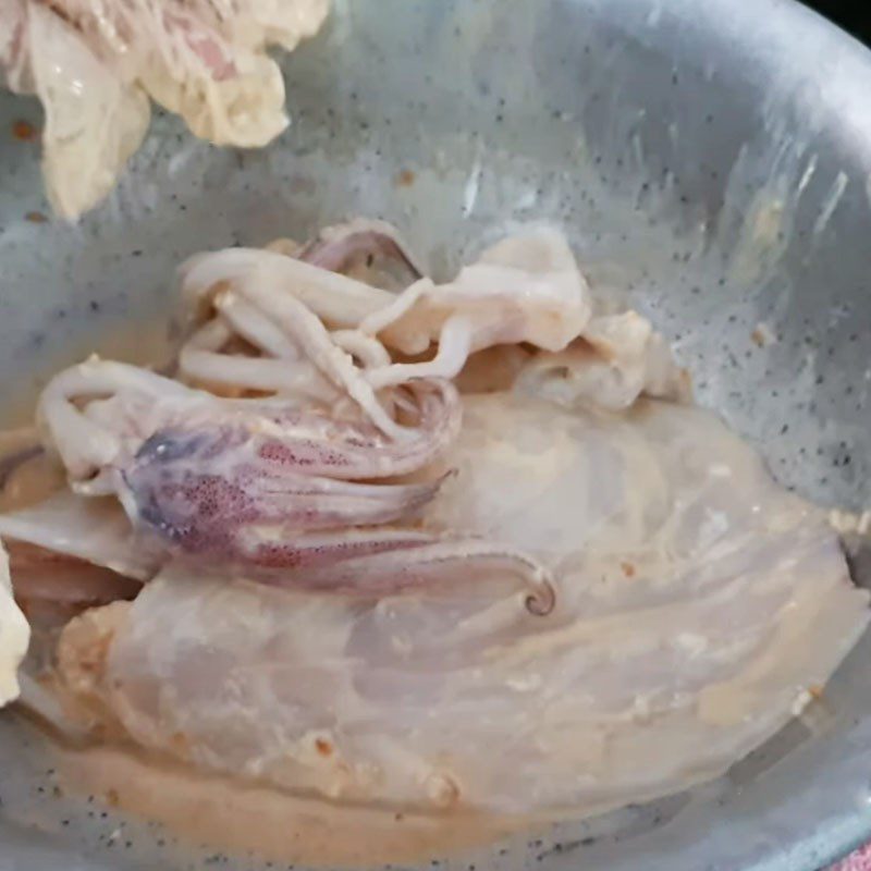 Step 2 Marinate the squid Grilled squid with fermented bean curd