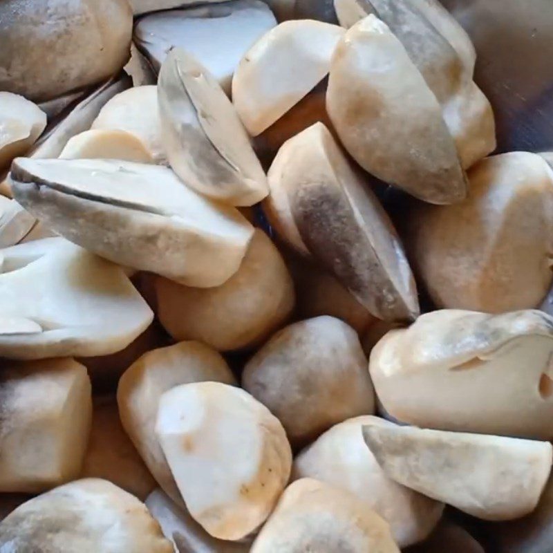 Step 2 Marinate the mushrooms Steamed straw mushrooms with lemongrass and garlic