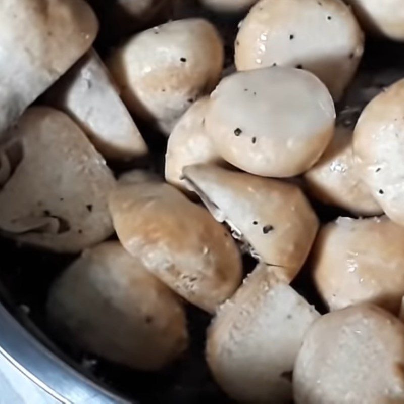 Step 2 Marinated mushrooms and tofu Steamed straw mushrooms with lemongrass tofu