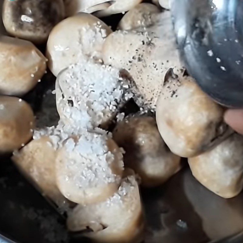 Step 2 Marinated mushrooms and tofu Steamed straw mushrooms with lemongrass tofu