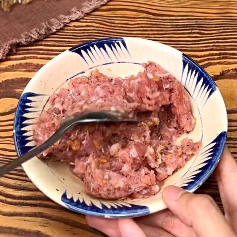 Step 2 Marinating the filling ingredients Chợ Giồng pancake