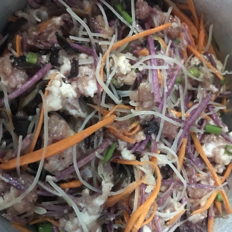 Step 2 Marinate the filling for Sweet Potato Pork Spring Rolls