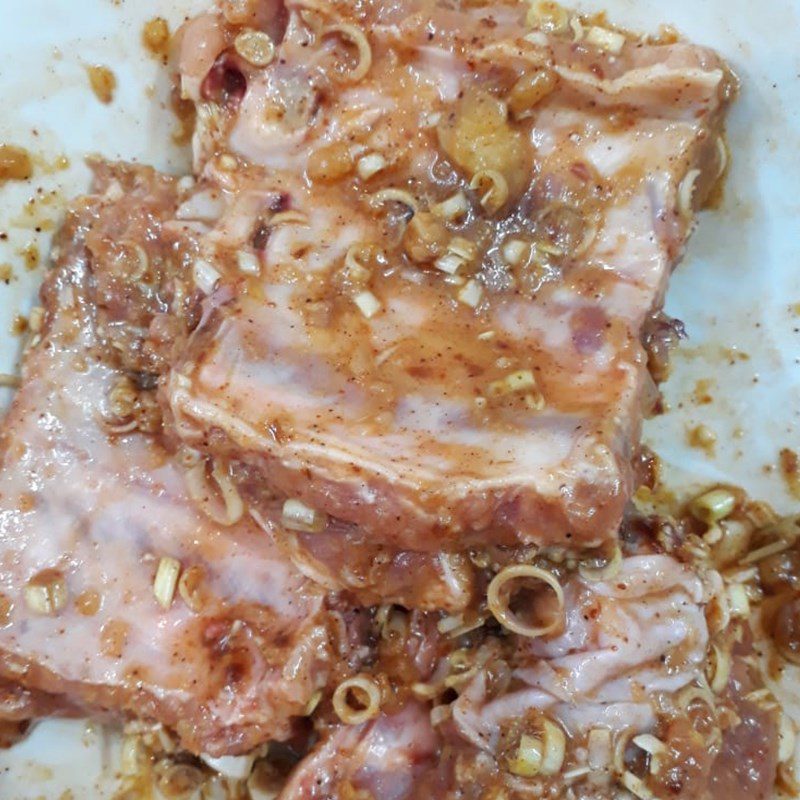 Step 2 Marinate the Ribs for Five-Spice Grilled Ribs (recipe shared by users)