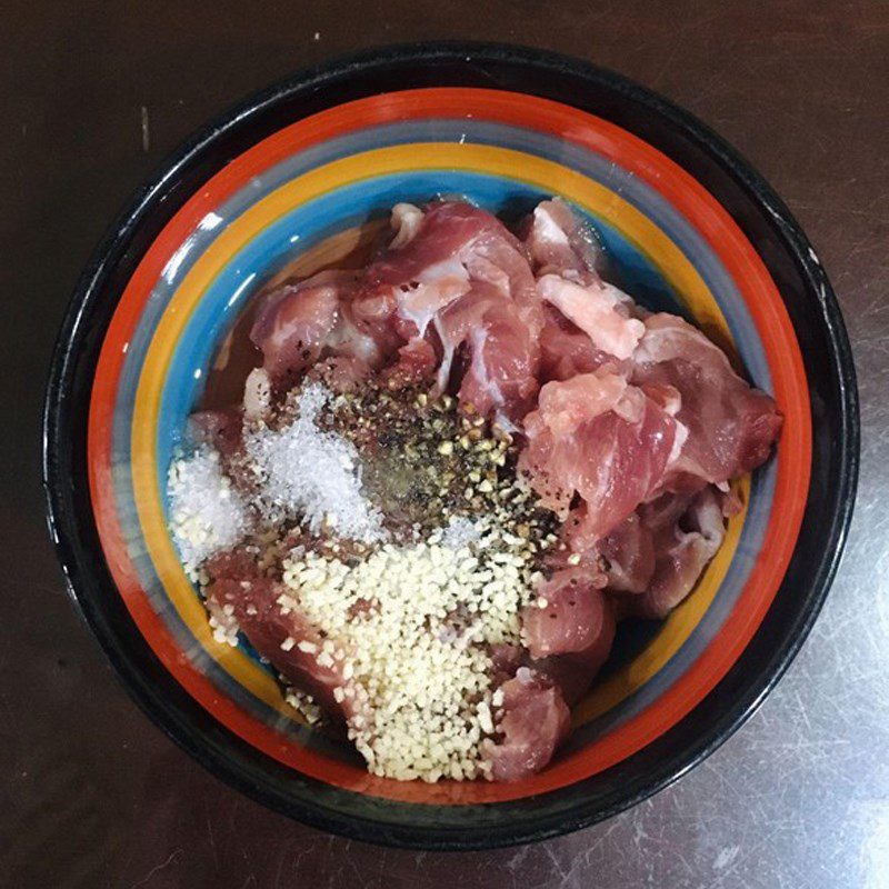 Step 2 Marinate the Pork for Stir-fried Gourd with Pork