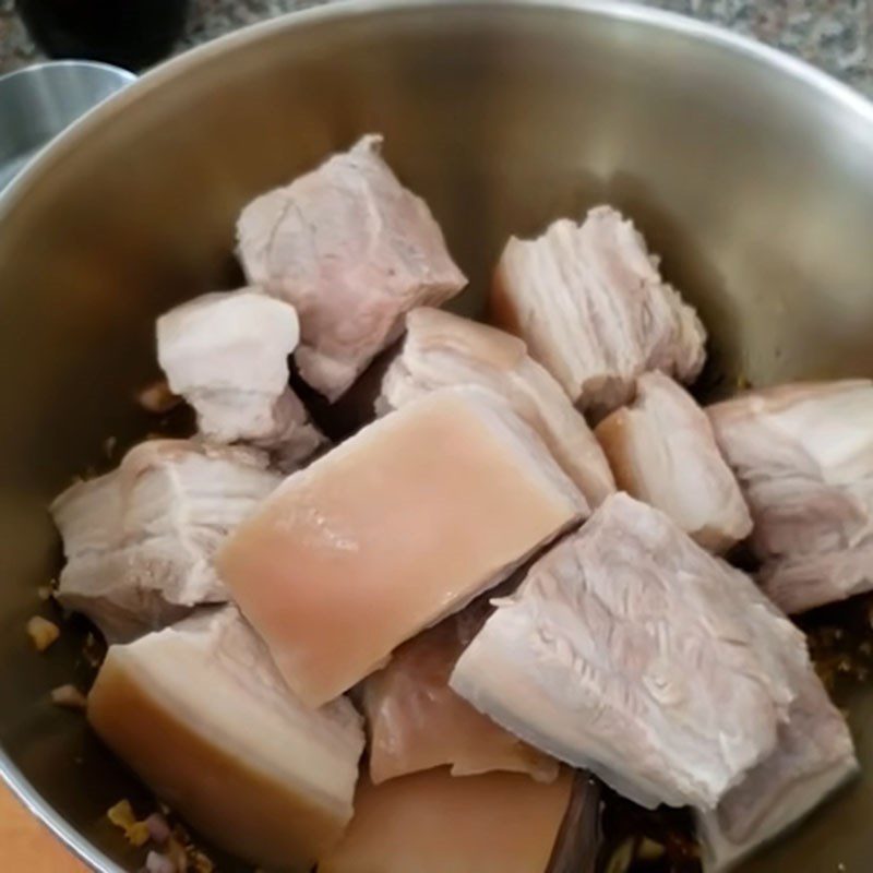 Step 3 Marinate the meat Braised pork