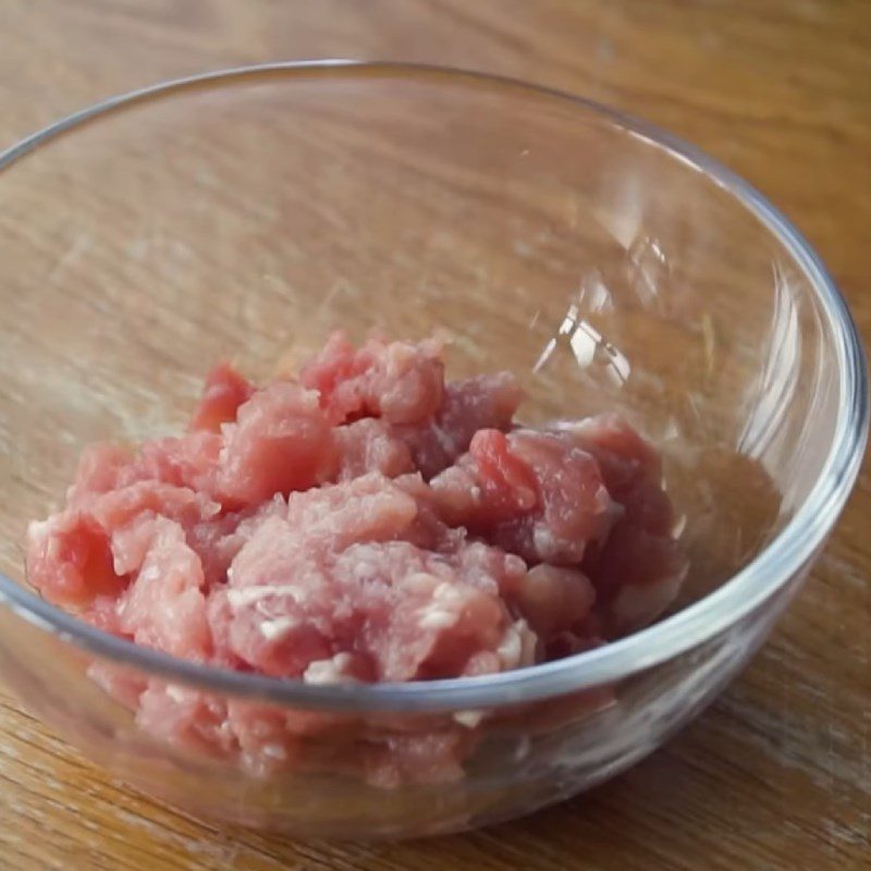 Step 1 Marinate the Meat for Steamed Eggs with Minced Meat