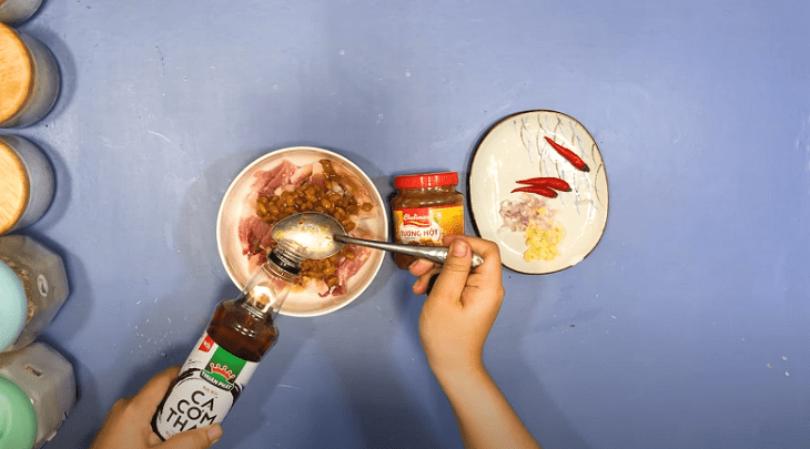 Step 2 Marinate the meat Braised pork with fermented beans