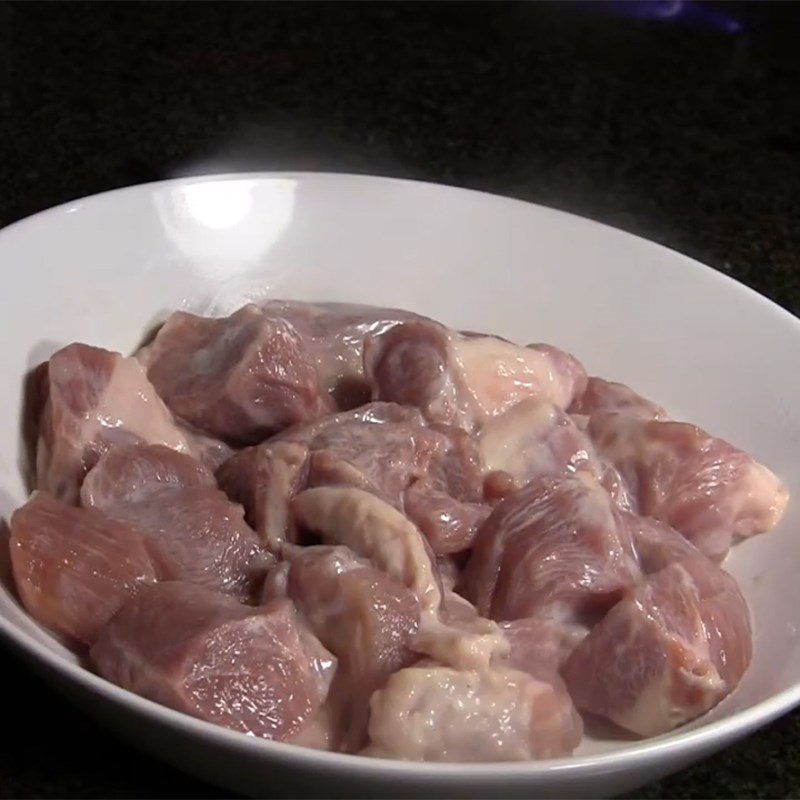 Step 2 Marinating the meat Grilled pork in foil using an air fryer