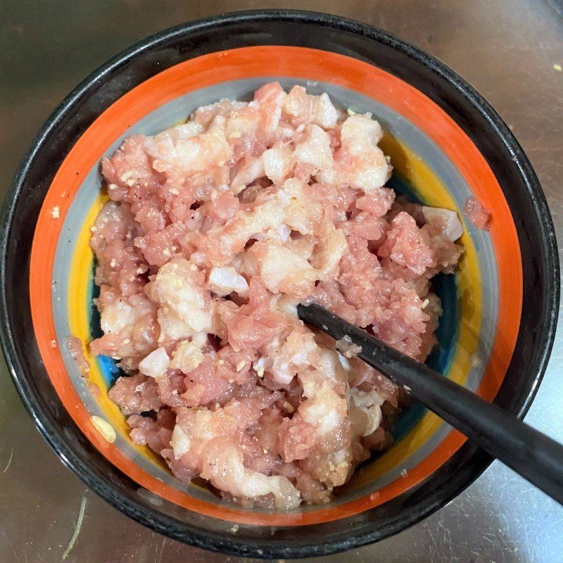 Step 2 Marinate minced meat Stir-fried cabbage with minced meat