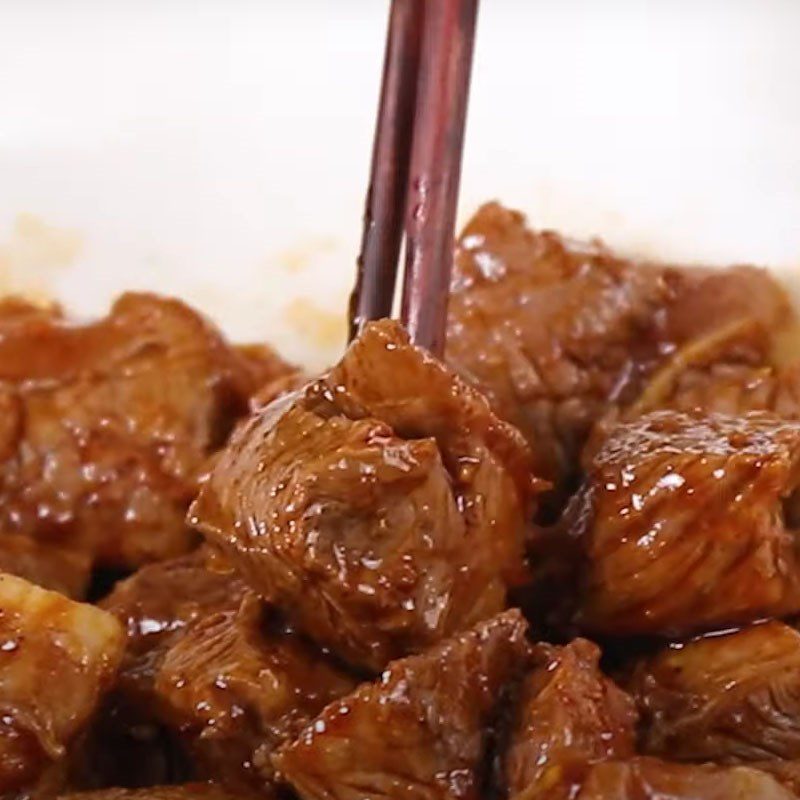 Step 3 Marinate the beef Northern Vietnamese beef stew