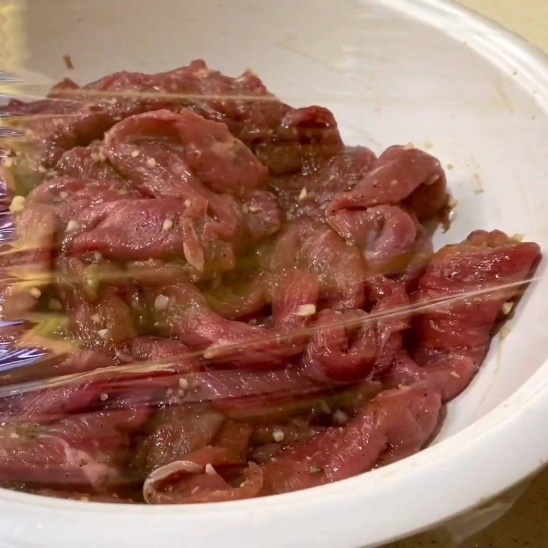 Step 2 Marinate the beef Beef fried in butter