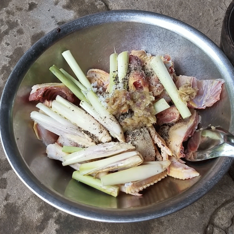 Step 2 Marinate the chicken for Grilled Chicken in Bamboo Tube