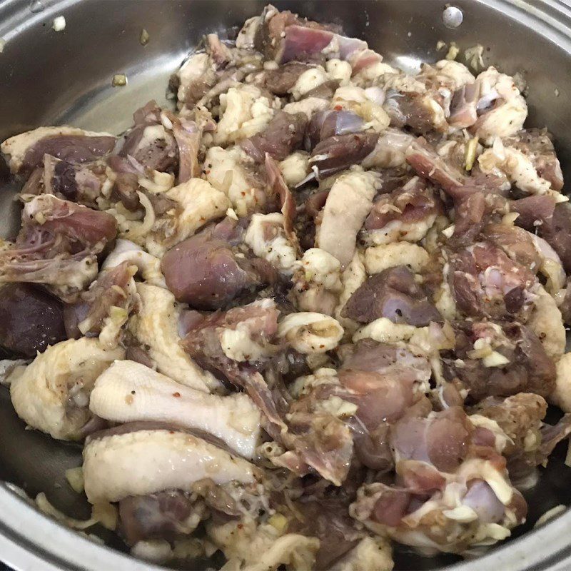 Step 2 Marinate duck meat Duck stir-fried with Vietnamese balm