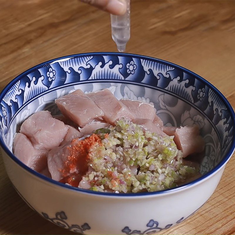 Step 3 Marinate the meat with spices How to make pork bologna