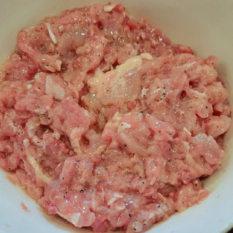 Step 2 Marinate and freeze the chicken Giò gà (chicken sausage) using a blender