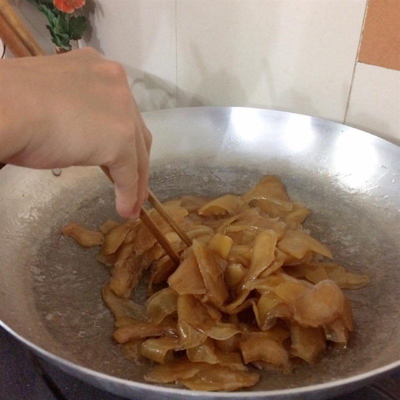 Step 3 Marinate and fry ginger Ginger slice jam (recipe shared by users)