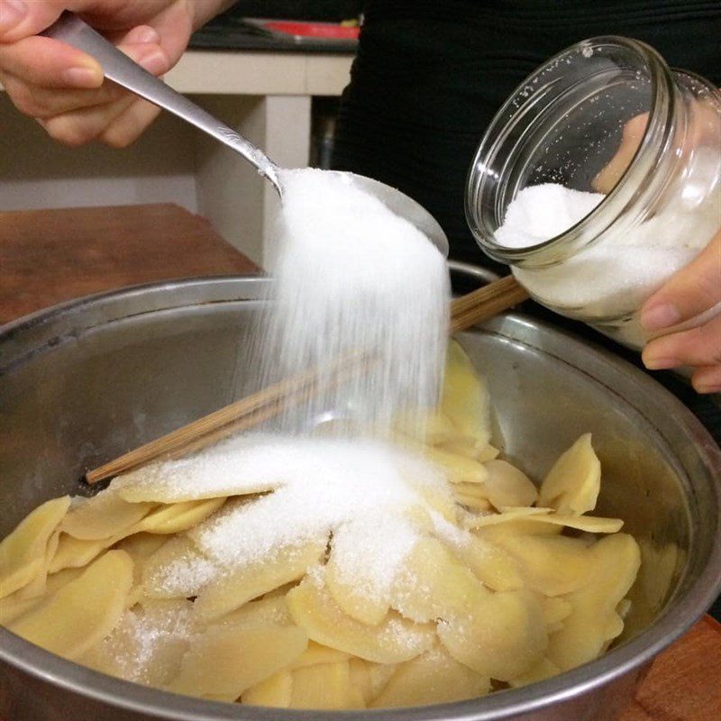 Step 3 Marinate and fry ginger Ginger slice jam (recipe shared by users)