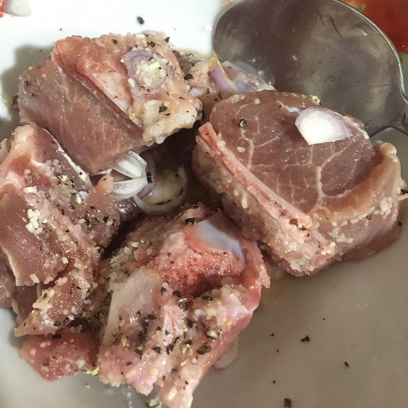 Step 2 Marinate the bones for Carrot Soup with Pork Bones