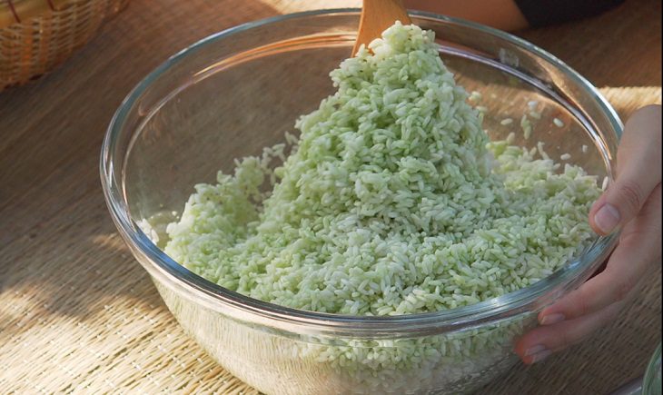 Step 1 Prepare the ingredients for Salted Egg Sticky Rice Cake