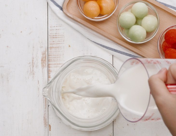 Step 2 Make milk ice Bingsu fruit