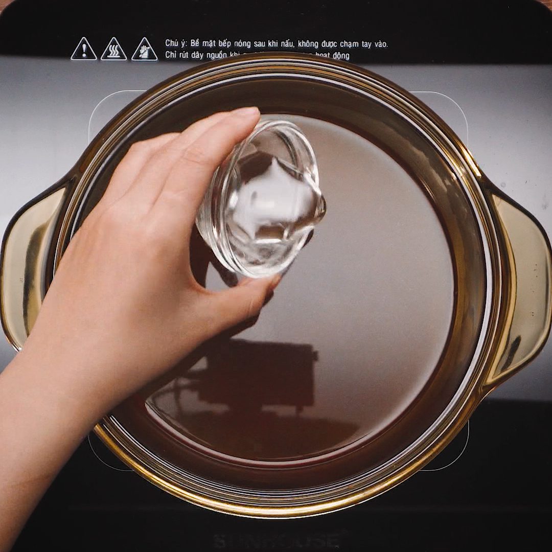 Step 2 Make Dashi broth for Udon noodles with beef and soft-boiled egg