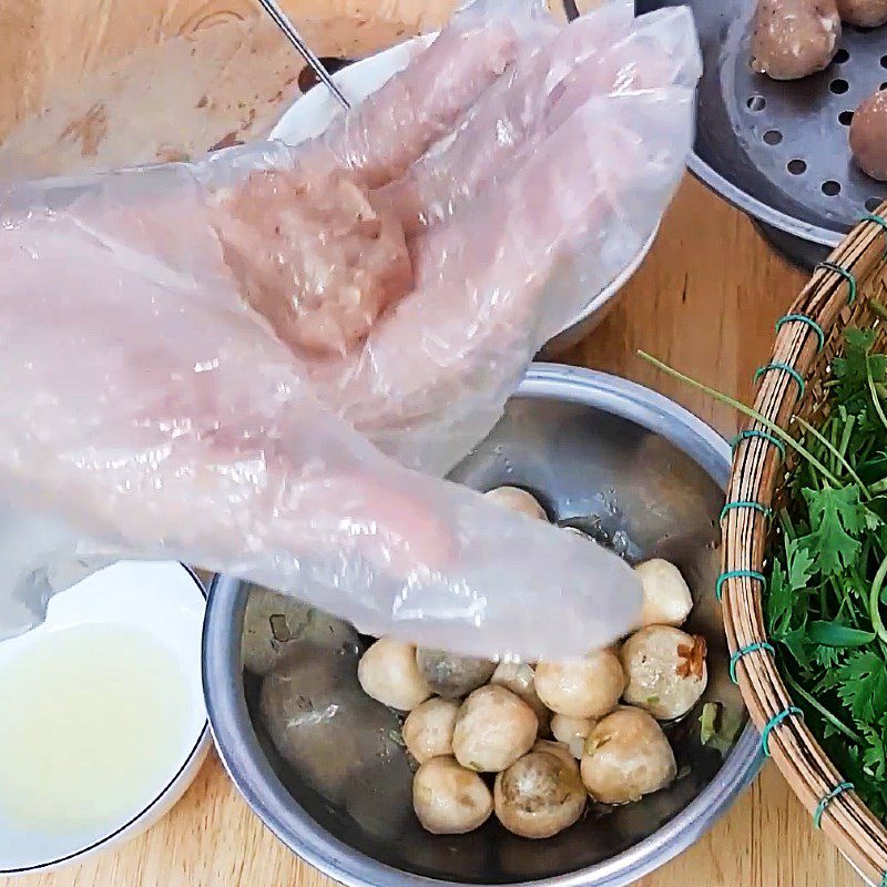 Step 4 Forming fish cakes Fish cake porridge