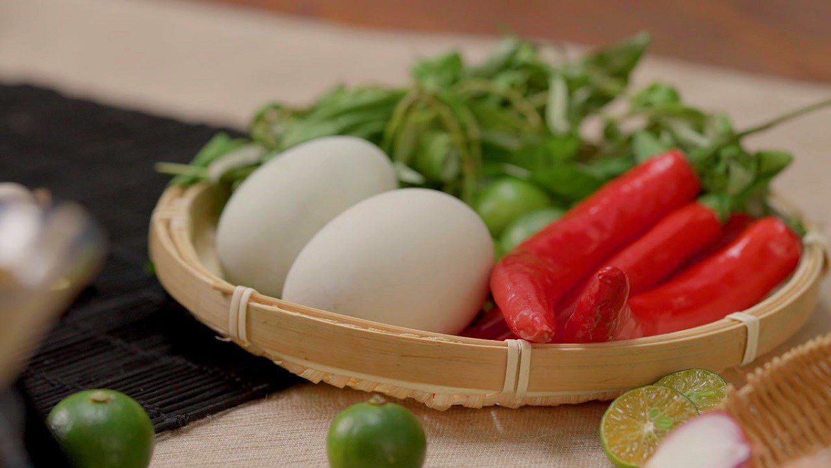 Ingredients for grilled fertilized duck eggs