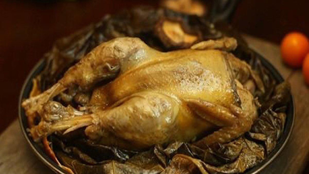 Grilled Duck with Banana Leaves