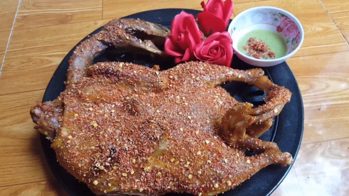 Spicy salted roasted duck