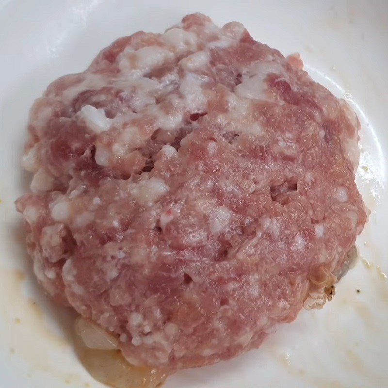 Step 1 Prepare the ingredients for Shrimp and Pork Omelet Roll