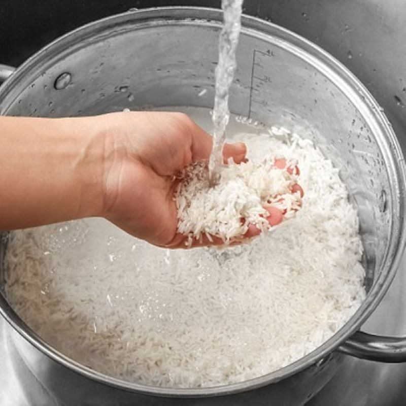 Step 1 Rinse the Rice Cooking Delicious Fragrant Sticky Rice with an Induction Cooker