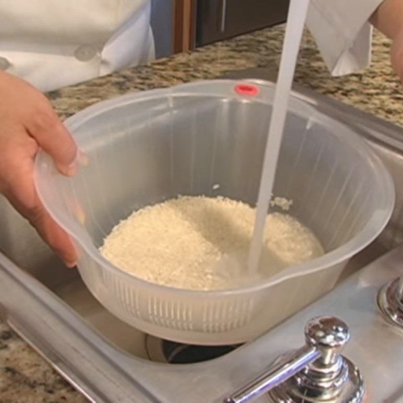 Step 1 Rinse the Rice Cook Rice with a Mini Hot Pot