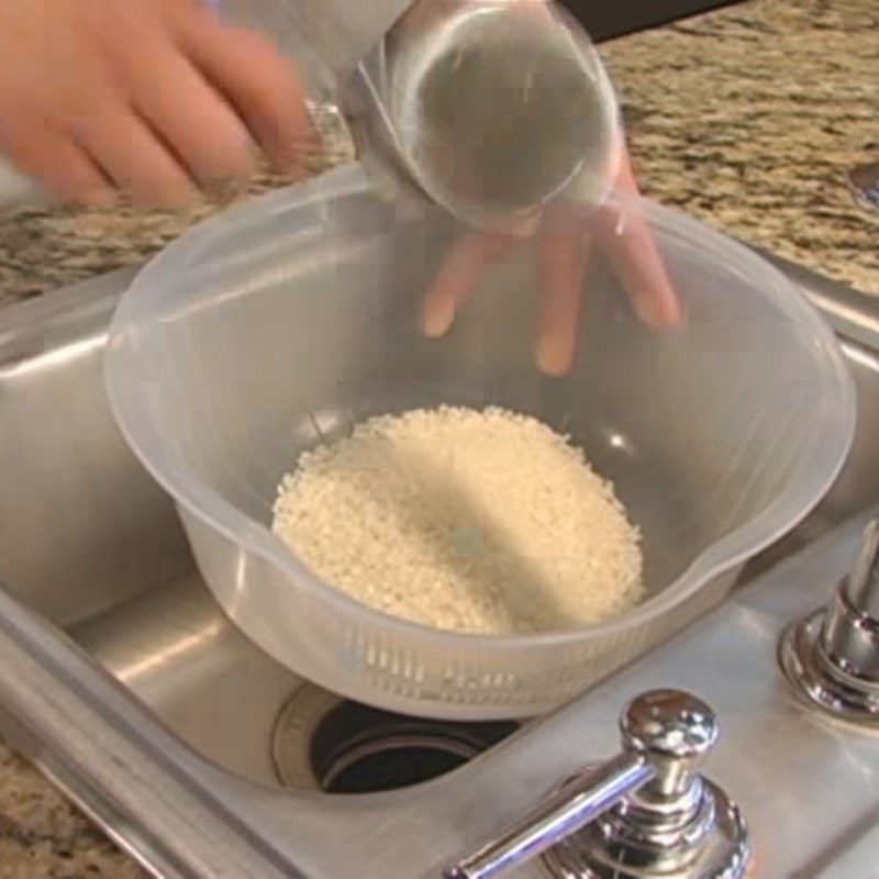 Step 1 Rinse the Rice Cook Rice with a Mini Hot Pot