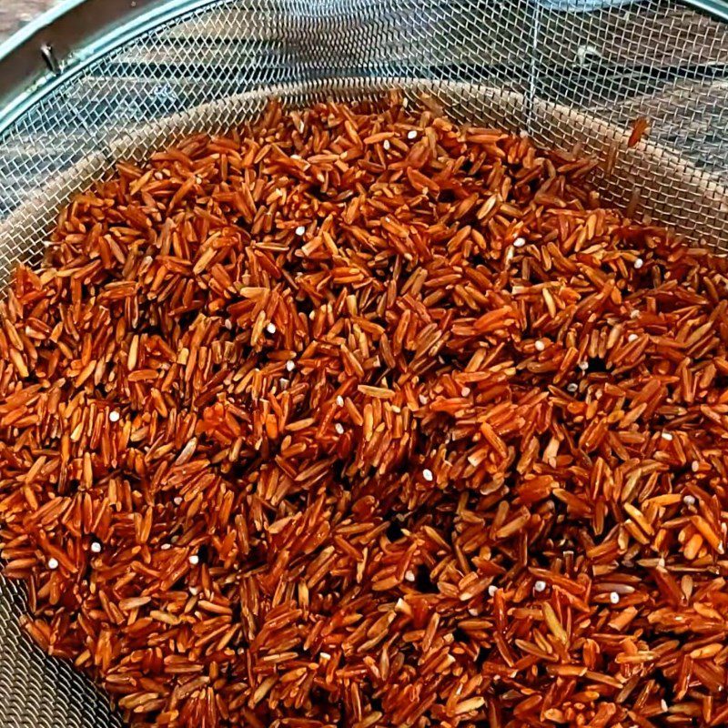 Step 1 Rinse brown rice for Brown Rice Candy with Sesame