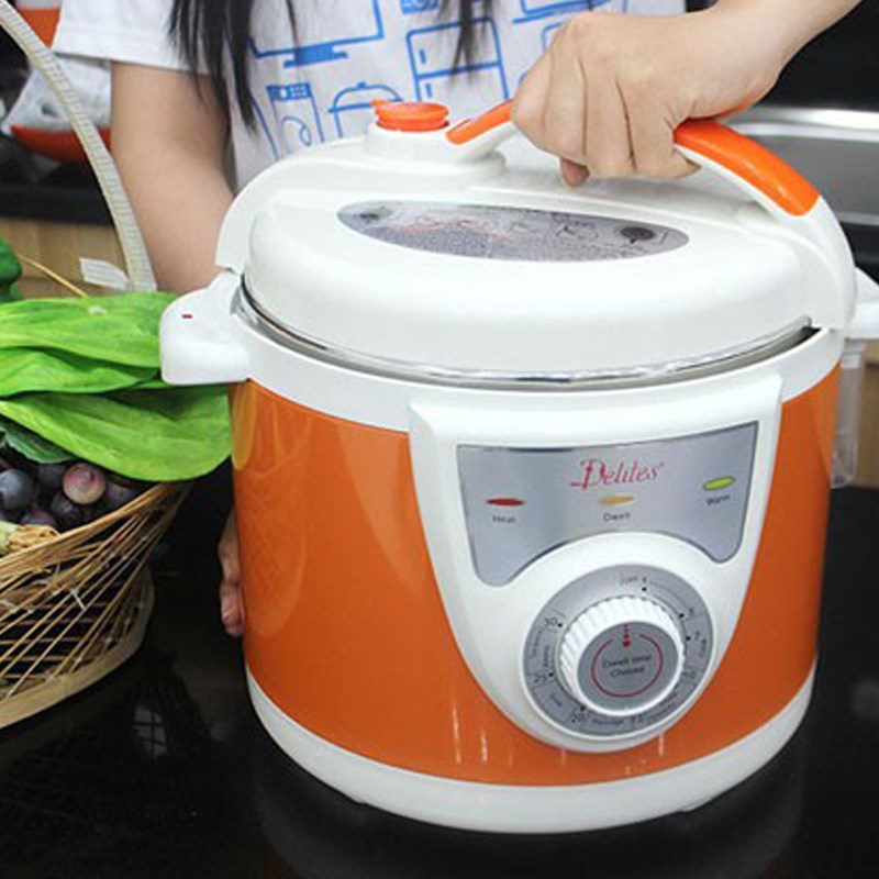 Step 1 Rinse the rice and put it into the electric pressure cooker