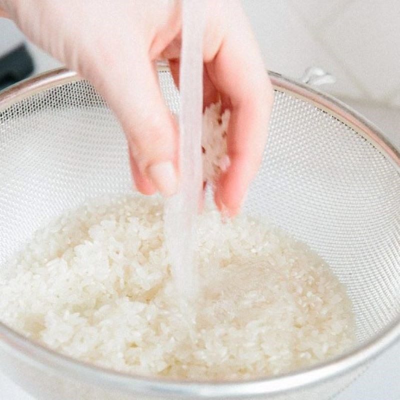 Step 1 Rinse the Rice Cooking Delicious Fragrant Sticky Rice with an Induction Cooker